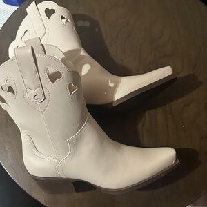 Circus by Sam Edelman Cream Heart Cutout Heeled Boots